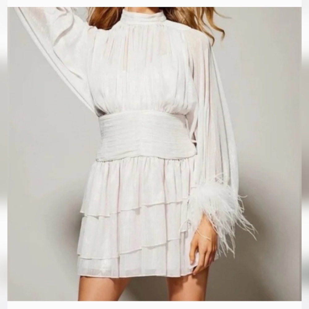Elegant White NWT Tiered Dress Size M